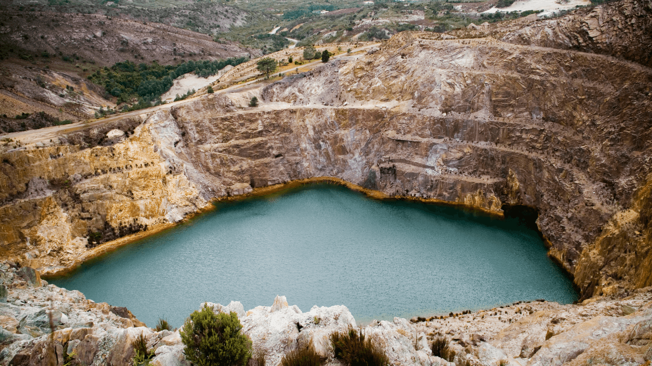 Stop Abaikan Pentingnya Pengelolaan Mine Pitlake untuk Pertambangan Anda!